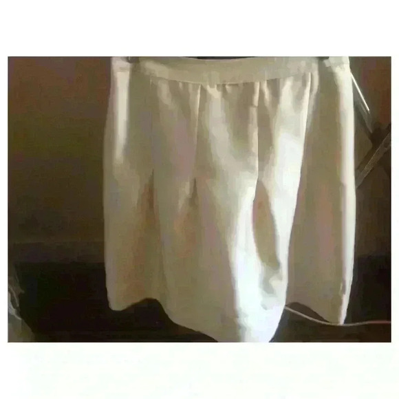 H&M pleated cream silky skirt size 6 - Picture 2 of 4
